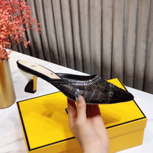 Load image into Gallery viewer, SE513 Size 5-10 Heels:5.5cm Lining: Sheep skin Sole: Italian leather