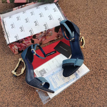 Load image into Gallery viewer, SE540 Size5-11 Heels:10.5cm Material: Denim Lining: Sheep skin Sole: Italian leather