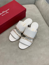 Load image into Gallery viewer, SE543 Size5-9 Heels:5.5cm Material: Sheep skin Lining: Sheep skin Sole: Italian leather