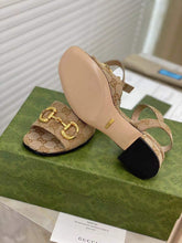 Load image into Gallery viewer, SE556 Size 4-10 Heels:2.5cm Lining: Sheep skin Sole: Italian leather