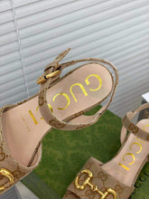 Load image into Gallery viewer, SE556 Size 4-10 Heels:2.5cm Lining: Sheep skin Sole: Italian leather