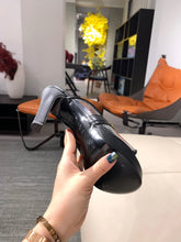 Load image into Gallery viewer, SE570 Size 4-11 Heels:10cm Material: Cowhide Lining: Sheep skin Sole: Italian leather
