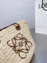 Load image into Gallery viewer, LWE021 Small Anagram Basket bag / 11x9.5inch