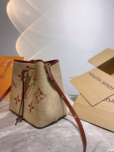 Load image into Gallery viewer, LB504 10.4x10.4x6.9inch