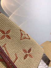 Load image into Gallery viewer, LB504 10.4x10.4x6.9inch