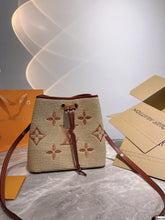 Load image into Gallery viewer, LB505 10.4x10.4x6.9inch