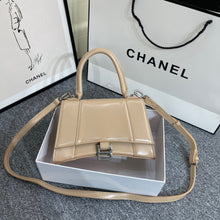 Load image into Gallery viewer, BCG015 Mini:7.5x3.2x8.3inch Small:9.1x3.9x9.5inch