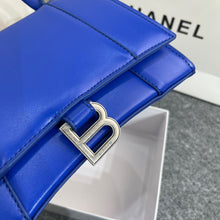 Load image into Gallery viewer, BCG017 Mini:7.5x3.2x8.3inch Small:9.1x3.9x9.5inch