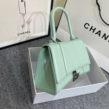 Load image into Gallery viewer, BCG018 Mini:7.5x3.2x8.3inch Small:9.1x3.9x9.5inch