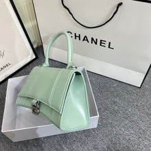 Load image into Gallery viewer, BCG018 Mini:7.5x3.2x8.3inch Small:9.1x3.9x9.5inch