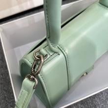 Load image into Gallery viewer, BCG018 Mini:7.5x3.2x8.3inch Small:9.1x3.9x9.5inch