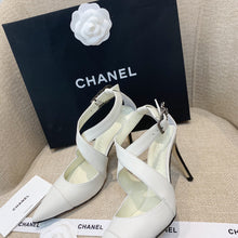 Load image into Gallery viewer, SE614 Size 5-8 Heels:7.5cm Material: Sheep skin Lining: Sheep skin Sole: Italian leather