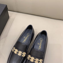 Load image into Gallery viewer, SE615 Size 5-10 Material: Cowhide Lining: Sheep skin Sole: Italian leather and Non-slip rubber