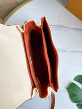 Load image into Gallery viewer, LB517 9.8x7.5x2.8inch