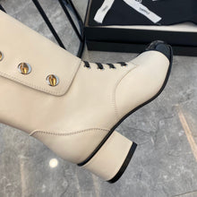 Load image into Gallery viewer, SE620 Size 5-9 Material: Cowhide Lining: Sheep skin Sole: Italian leather