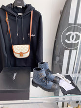 Load image into Gallery viewer, SE626 Size 5-9 Material: Cowhide Lining: Sheep skin Sole: Rubber