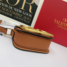 Load image into Gallery viewer, VLTN024 Mini:7.1x4.9x3inch Small:10.6x5.9x3.5inch