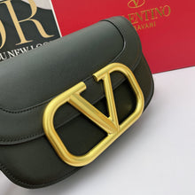 Load image into Gallery viewer, VLTN025 Mini:7.1x4.9x3inch Small:10.6x5.9x3.5inch