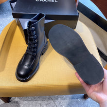 Load image into Gallery viewer, SE635 Size 5-10 Material: Cowhide Lining: Sheep skin Sole: Rubber