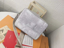 Load image into Gallery viewer, MBG001 9.8x7.3x2.8inch