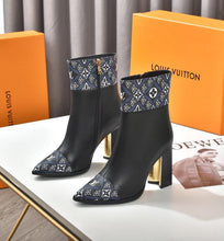 Load image into Gallery viewer, SE645 Size 4-11 Heels:9.5cm Material: Cowhide Lining: Sheep skin Sole: Rubber