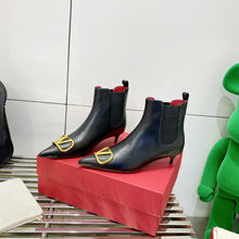 Load image into Gallery viewer, SE648 Size 5-9 Material: Cowhide Lining: Sheep skin Sole: Italian leather