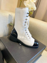 Load image into Gallery viewer, SE651 Size 5-9 Material: Cowhide Lining: Sheep skin Sole: Italian leather