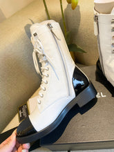 Load image into Gallery viewer, SE651 Size 5-9 Material: Cowhide Lining: Sheep skin Sole: Italian leather