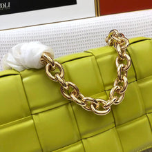 Load image into Gallery viewer, BV034 10.2x7.1x3.2inch