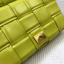 Load image into Gallery viewer, BV034 10.2x7.1x3.2inch