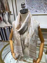 Load image into Gallery viewer, CLTH187 70%Wool, 30% Pure Silk 70x200cm