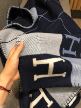 Load image into Gallery viewer, CLTH191 90%Wool,10%Cashmere 135x180cm