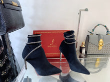 Load image into Gallery viewer, SE660 Size 4-11 Heels:9.5cm Lining: Sheep skin Sole: Italian leathe