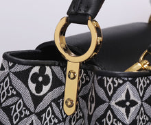 Load image into Gallery viewer, LB548 10.6x7.1x3.9inch