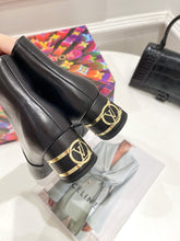 Load image into Gallery viewer, SE669 Size 4-9 Heels:5cm Material: Cowhide Lining: Sheep skin Sole: Italian leather