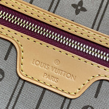 Load image into Gallery viewer, LB551 HIGHEST QUALITY VERSION S:13.8x10.2inch M:15x11.8inch L: 20.5x11.8x7.9inch