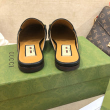 Load image into Gallery viewer, SE674 Size 4-11 Heels:1.5cm Material: Cowhide Lining: Sheep skin Sole: Italian leather