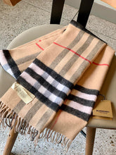 Load image into Gallery viewer, CLTH196 95%Wool 30x168cm