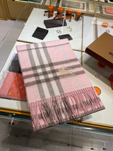 Load image into Gallery viewer, CLTH197 95%Wool 30x168cm