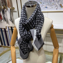 Load image into Gallery viewer, CLTH201 60%Wool, 40%Silk 120x120cm