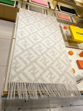 Load image into Gallery viewer, CLTH202 100%Wool 45x170cm