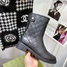 Load image into Gallery viewer, SE695 Size 4-10 Heel:4cm Material: Cowhide Lining: Sheep skin Sole: Rubber