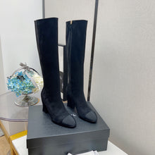 Load image into Gallery viewer, SE699 Size 5-10 Heels:7.5cm Shaft measures approximately 15” from arch Material: Cowhide Lining: Sheep skin Sole: Italian leather