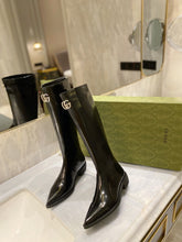 Load image into Gallery viewer, SE700 Size 5-10 Heels:3cm Shaft measures approximately 15.5” from arch Material: Cowhide Lining: Sheep skin