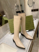 Load image into Gallery viewer, SE701 Size 5-10 Heels:3cm Shaft measures approximately 15.5” from arch Material: Cowhide Lining: Sheep skin