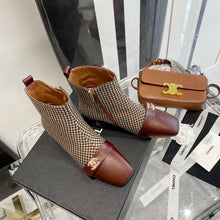 Load image into Gallery viewer, SE702 Size 5-9 Material: Cowhide Lining: Sheep skin Sole: Italian leather