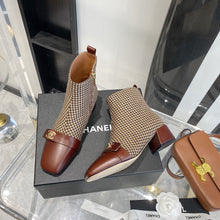 Load image into Gallery viewer, SE702 Size 5-9 Material: Cowhide Lining: Sheep skin Sole: Italian leather