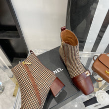 Load image into Gallery viewer, SE702 Size 5-9 Material: Cowhide Lining: Sheep skin Sole: Italian leather