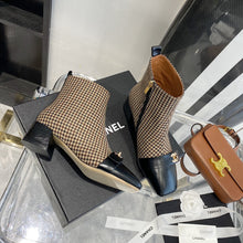 Load image into Gallery viewer, SE703 Size 5-9 Material: Cowhide Lining: Sheep skin Sole: Italian leather