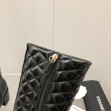 Load image into Gallery viewer, SE709 Size 5-9 Heels:4.5cm Material: Cowhide/Sude Lining: Sheepskin Sole: Rubber